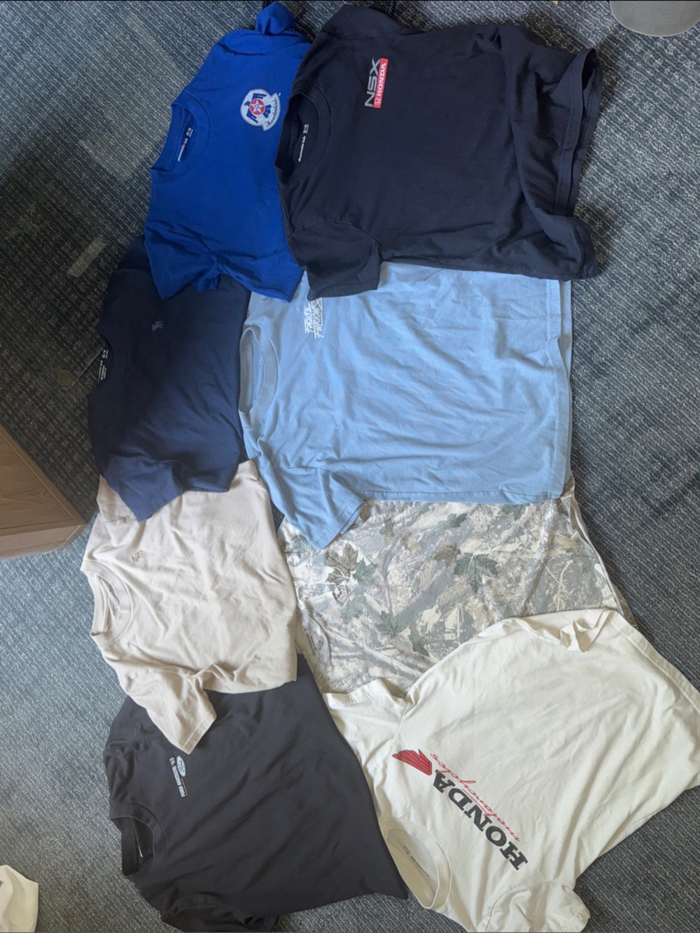8 Abercrombie Kids Tshirts size 13/14